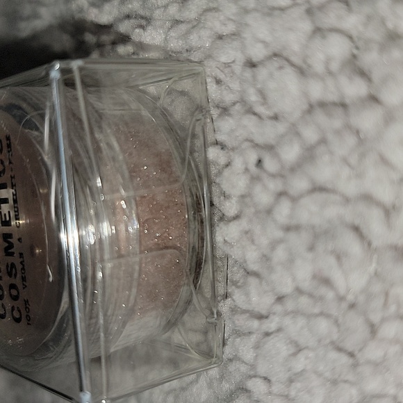 2 /$20 OCC Loose Colour Concentrate Pigment - Picture 4 of 7